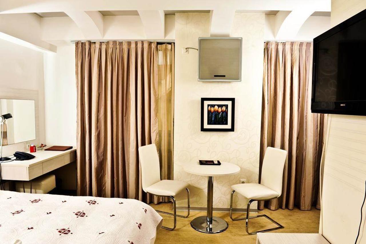 Mola Hotel Skopje Camera foto