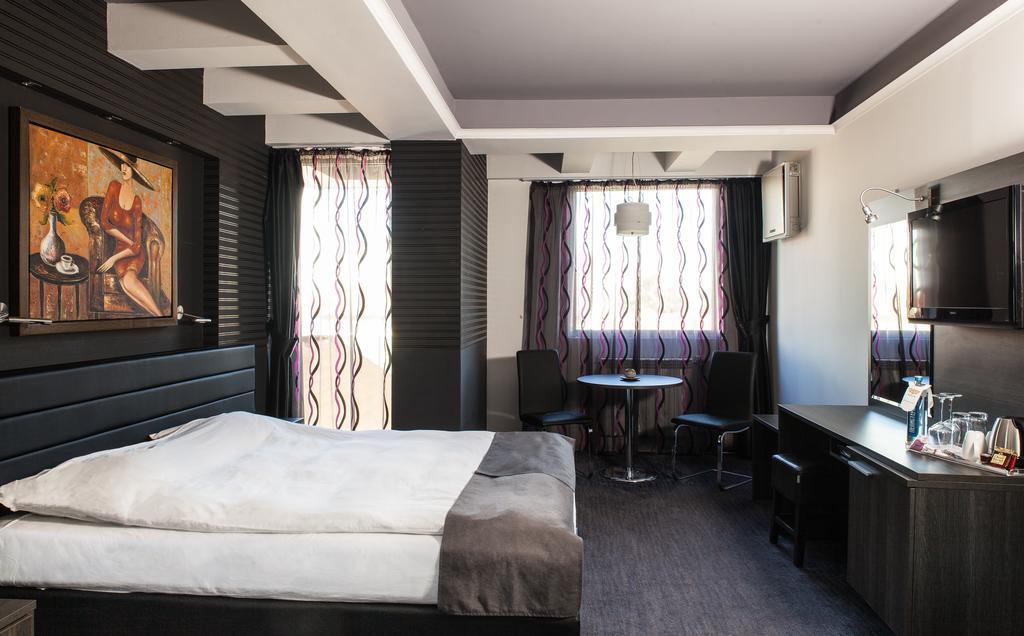 Mola Hotel Skopje Camera foto