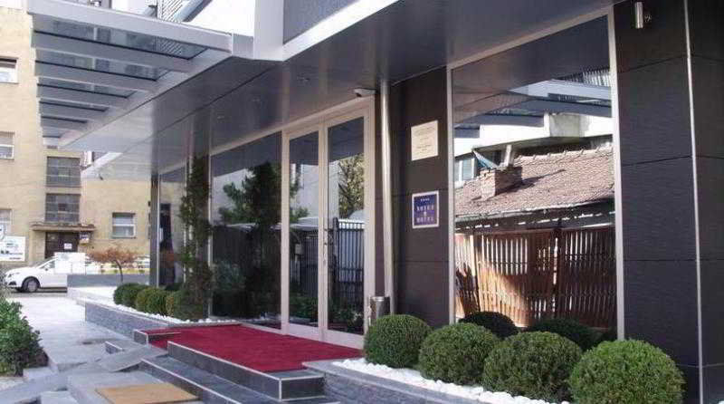 Mola Hotel Skopje Esterno foto